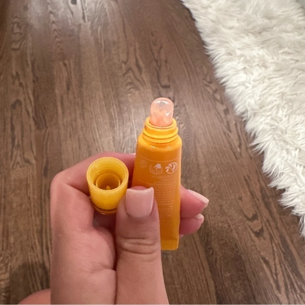 LANEIGE Lip Glowy Lightweight Hydration Balm Mango